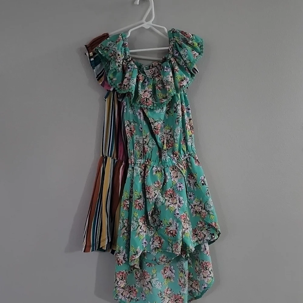 2 Rompers - Picture 1 of 7
